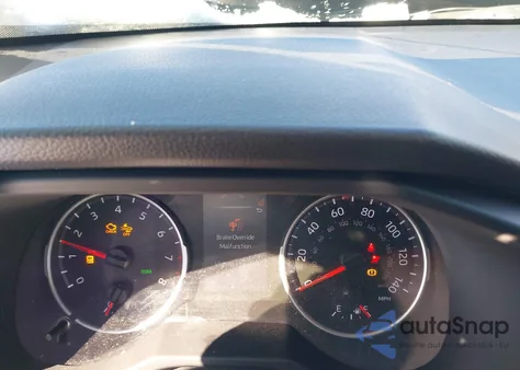 2021 Toyota Rav4 Xle z USA, uszkodzony, nr VIN 2T3P1RFV5MC227402